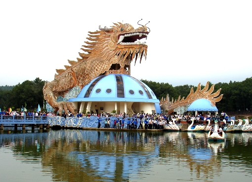 Thơ mộng đồi Thiên An và hồ Thủy Tiên ở Huế